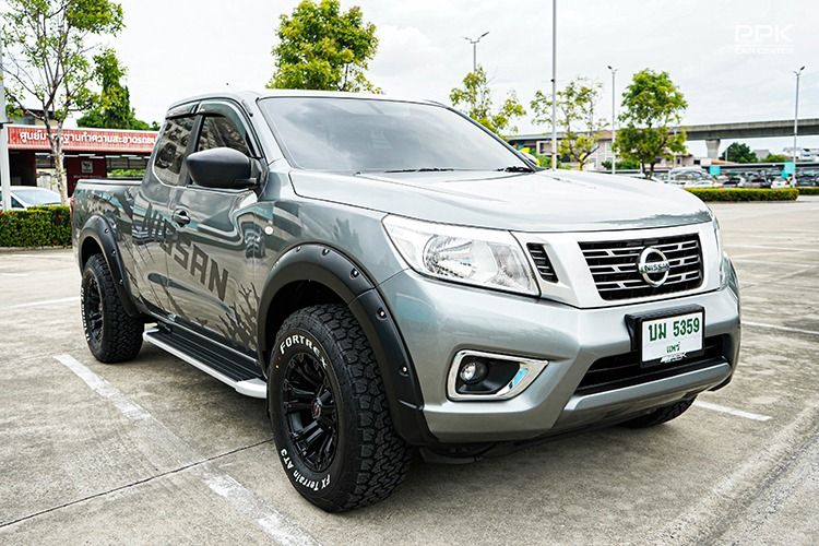 Nissan NP300-NAVARA 2018 2.5 S Pickup ดีเซล ไม่ติดแก๊ส เกียร์ธรรมดา เทา รูปที่ 3