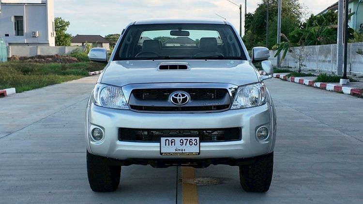 Toyota Hilux Vigo 2011 3.0 G 4WD Pickup ดีเซล ไม่ติดแก๊ส เกียร์ธรรมดา บรอนซ์ทอง รูปที่ 2