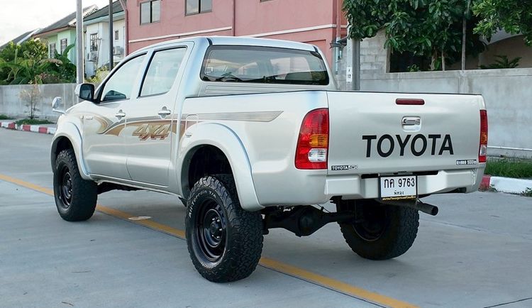 Toyota Hilux Vigo 2011 3.0 G 4WD Pickup ดีเซล ไม่ติดแก๊ส เกียร์ธรรมดา บรอนซ์ทอง รูปที่ 4
