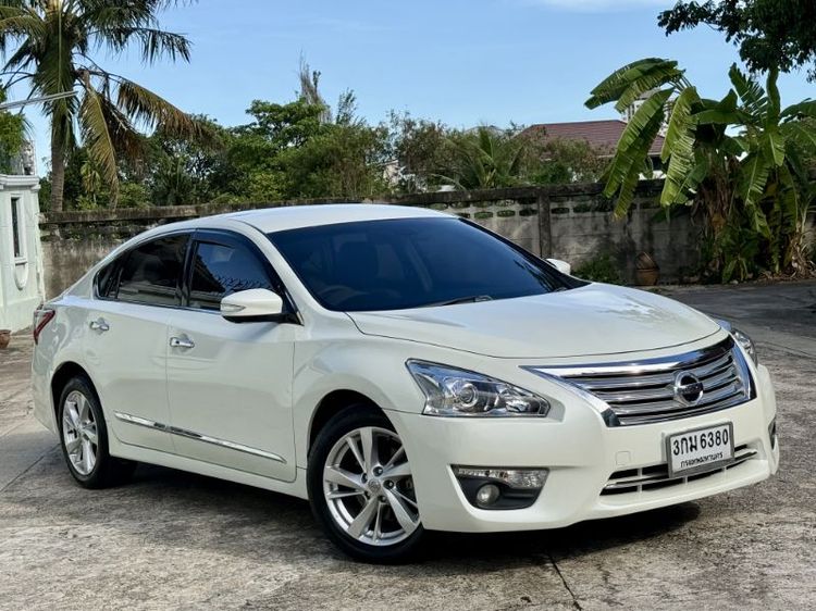 รถ Nissan Teana 2.0 XL สี ขาว