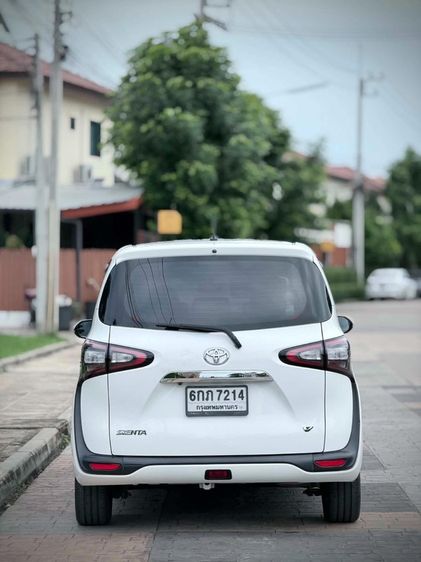 Toyota Sienta 2017 1.5 V Utility-car เบนซิน ไม่ติดแก๊ส เกียร์อัตโนมัติ ขาว รูปที่ 4
