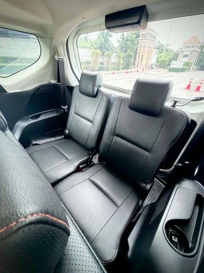 Toyota Sienta 2017 1.5 V Utility-car เบนซิน ไม่ติดแก๊ส เกียร์อัตโนมัติ ขาว รูปที่ 3