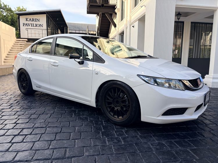 Honda Civic 2012 1.8 E Wise Edition i-VTEC Sedan เบนซิน ไม่ติดแก๊ส เกียร์อัตโนมัติ ขาว รูปที่ 2