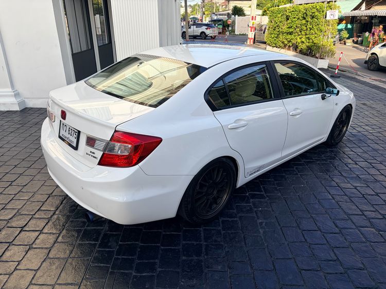 Honda Civic 2012 1.8 E Wise Edition i-VTEC Sedan เบนซิน ไม่ติดแก๊ส เกียร์อัตโนมัติ ขาว รูปที่ 4