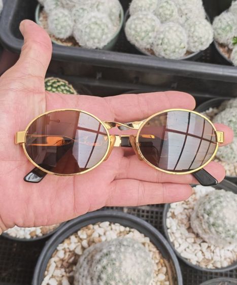 แว่นกันแดด​ Vintage​ Moschino M29 Persol Italy​ สวยหายาก​ ราคาแบ่งปันครับ