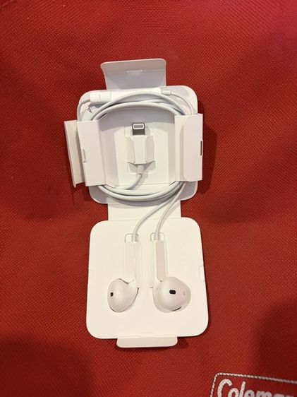 Apple Earpods with lightning connector รูปที่ 2