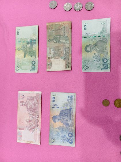ขายเหมาเหรียญและธนบัตรที่สะสมไว้ของคุณแม่ค่ะ รูปที่ 8