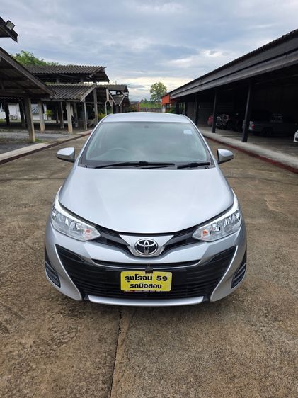 Toyota Yaris ATIV 2018 1.2 J Sedan เบนซิน ไม่ติดแก๊ส เกียร์อัตโนมัติ เทา รูปที่ 3