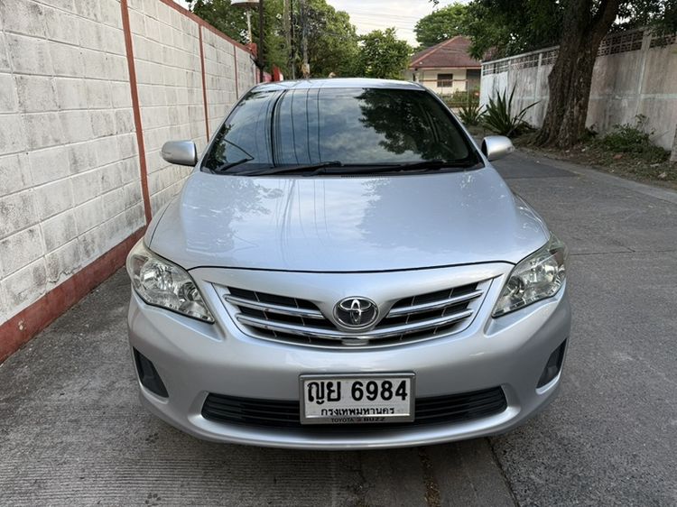 รถ Toyota Altis 1.8 E สี ขาว