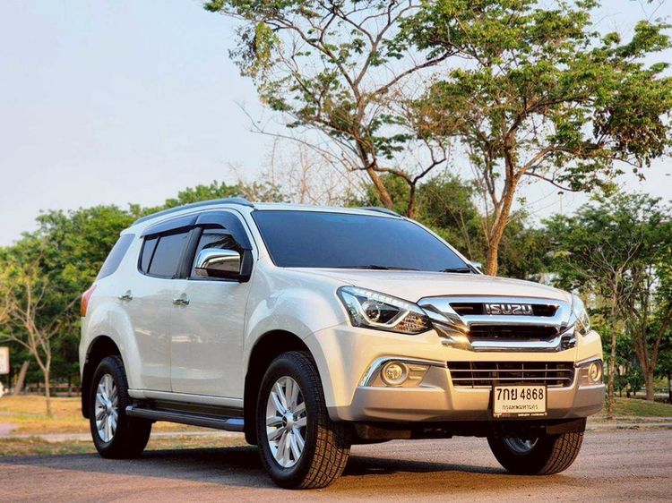 รถ Isuzu D-MAX 3.0 V-Cross Max Z Prestige 4WD สี ขาว