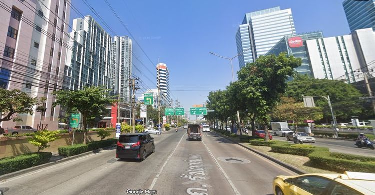ขายที่ดินถนนรัชดา 17 สามารถขึ้นอาคารสูงได้ ราคาดี ใกล้รถไฟฟ้า 2 สถานี 