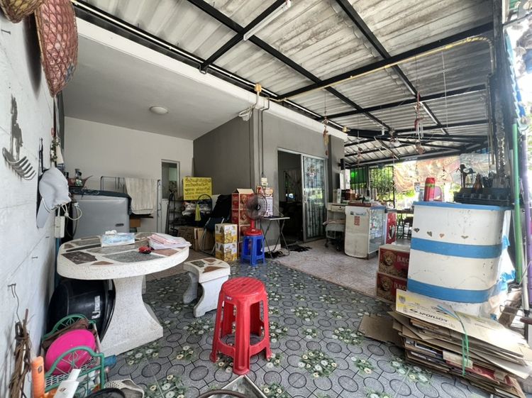 ขายด่วน บ้านหลังมุม พร้อมร้านชำ รูปที่ 3