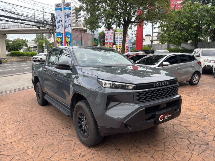 Toyota Hilux Travo 2025 Double Cab 2.8 Overland Plus Pickup ดีเซล ไม่ติดแก๊ส เกียร์อัตโนมัติ เทา