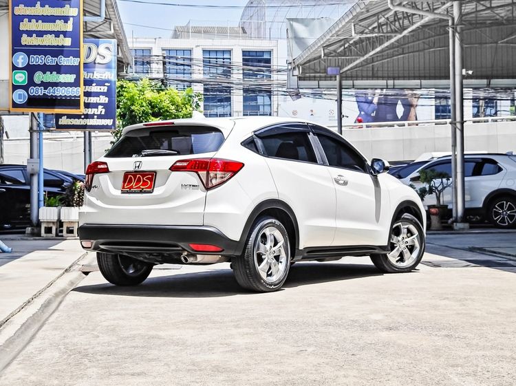 Honda HR-V 2015 1.8 E Utility-car เบนซิน เกียร์อัตโนมัติ ขาว รูปที่ 4