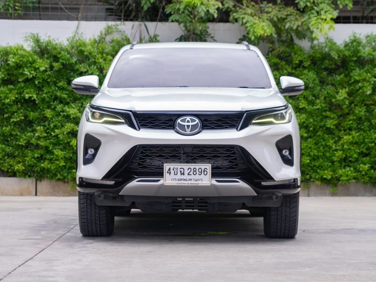 Toyota Fortuner 2023 2.4 Leader G Utility-car ดีเซล ไม่ติดแก๊ส เกียร์อัตโนมัติ ขาว รูปที่ 2