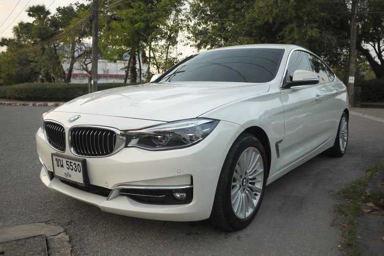 BMW Series 3 2019 320d Sedan ดีเซล เกียร์อัตโนมัติ ขาว รูปที่ 3