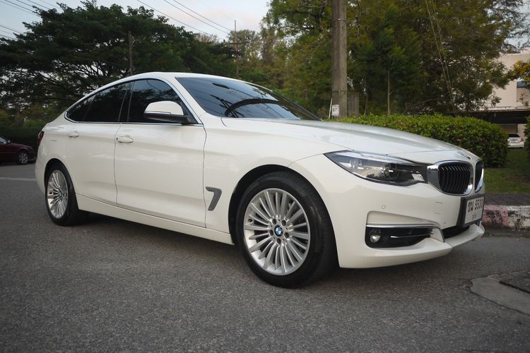 BMW Series 3 2019 320d Sedan ดีเซล เกียร์อัตโนมัติ ขาว รูปที่ 4