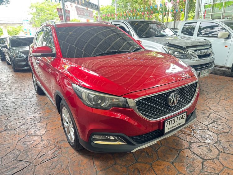 MG ZS 2018 1.5 D Sedan เบนซิน ไม่ติดแก๊ส เกียร์อัตโนมัติ แดง