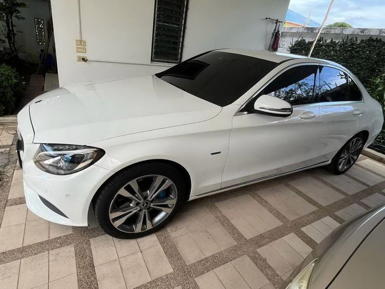 Mercedes-Benz C-Class 2017 C350e Sedan ปลั๊กอินไฮบริด (PHEV) ไม่ติดแก๊ส เกียร์อัตโนมัติ ขาว รูปที่ 3