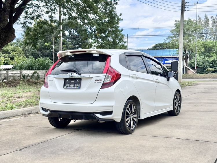 Honda Jazz 2020 1.5 RS i-VTEC Sedan เบนซิน เกียร์อัตโนมัติ ขาว รูปที่ 4
