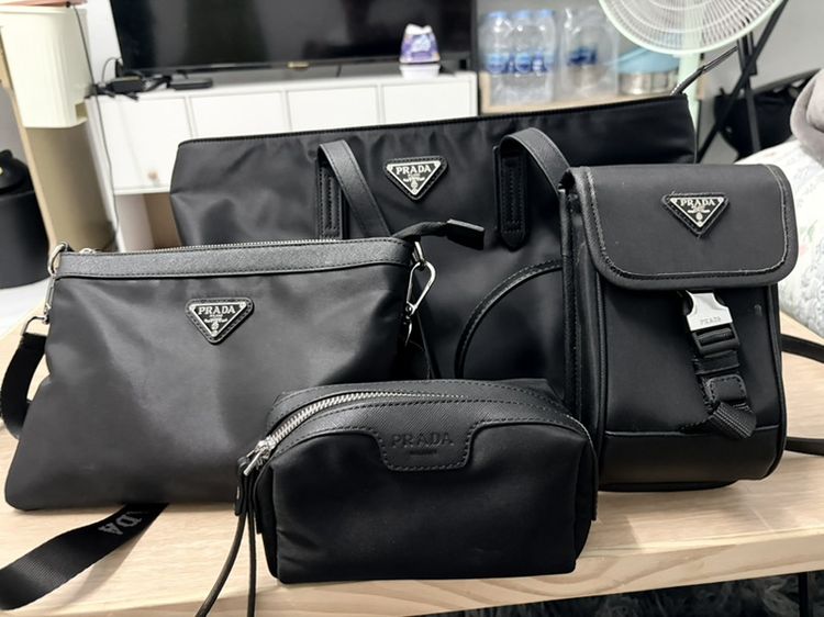 ผ้าใบ ไม่ระบุ ดำ PRADA