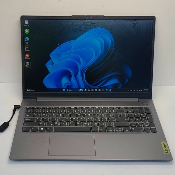 อื่นๆ อื่นๆ อื่นๆ ไม่ใช่ Lenovo IdeaPad Slim 3 15AMN8 Ryzen 3 7320U  RAM 8GB  SSD 512GB