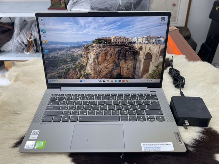 Ideapad วินโดว์ 8 กิกะไบต์ Lenovo slim3 core i5 10Gen การ์ดจอแยก win10แท้ เร็วลื่นๆ 5,900บาท