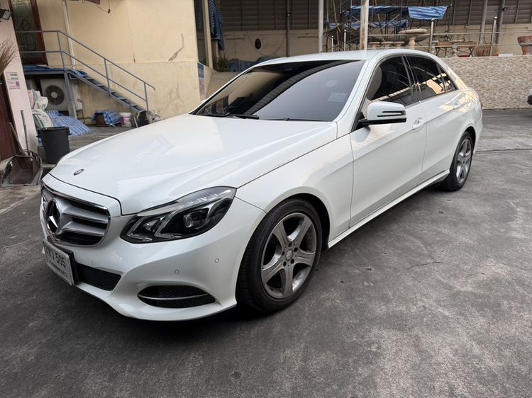Mercedes-Benz E-Class 2015 E200 Sedan เบนซิน ไม่ติดแก๊ส เกียร์อัตโนมัติ ขาว รูปที่ 2