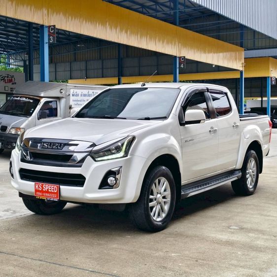 รถ Isuzu D-MAX 1.9 Hi-Lander Z สี ขาว