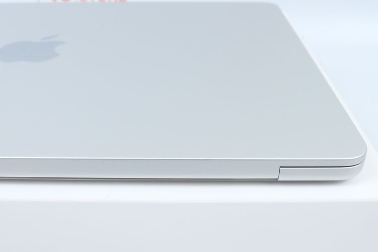 MacBook Air M5 13" 24.1TB รูปที่ 9