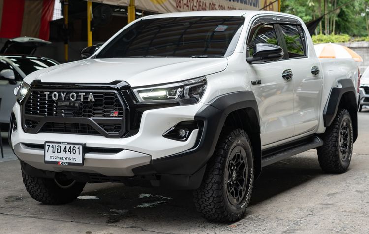 Toyota Hilux Revo 2025 2.8 4WD GR Sport Wide Tread Double Cab Pickup ดีเซล ไม่ติดแก๊ส เกียร์อัตโนมัติ ขาว รูปที่ 2