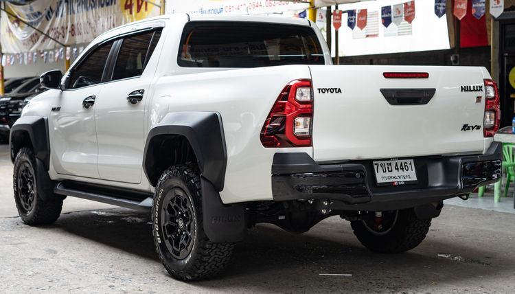 Toyota Hilux Revo 2025 2.8 4WD GR Sport Wide Tread Double Cab Pickup ดีเซล ไม่ติดแก๊ส เกียร์อัตโนมัติ ขาว รูปที่ 3