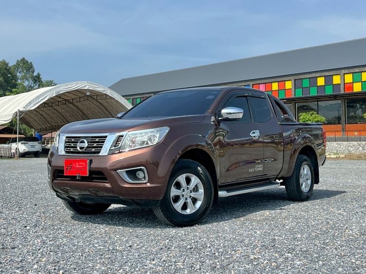 รถ Nissan Navara 2.5 Calibre EL สี น้ำตาล