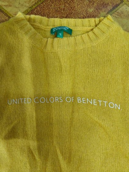 กระโปรงลูกฟูกสีน้ำตาล และเสื้อ สเวตเตอร์สีเหลือง แบรนด์ Benettonเหลือง  ยี่ห้อ  รูปที่ 5