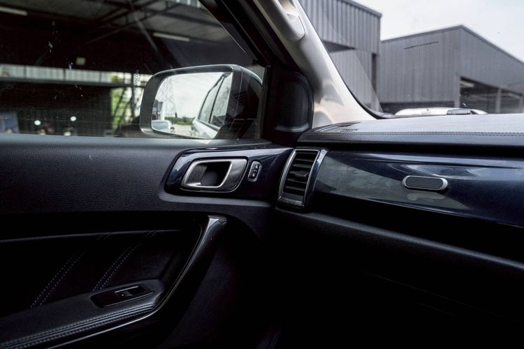 Ford Everest 2022 2.0 Turbo Trend Pickup ดีเซล ขาว รูปที่ 4
