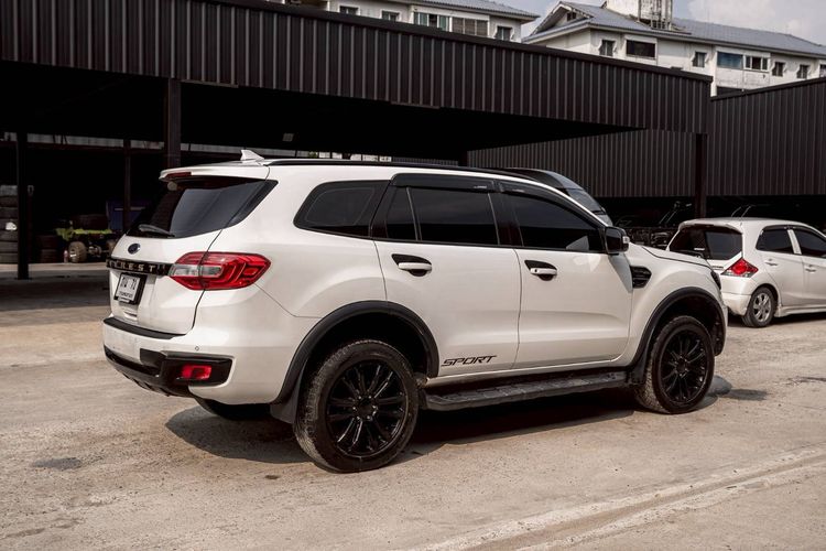 Ford Everest 2022 2.0 Turbo Trend Pickup ดีเซล ขาว