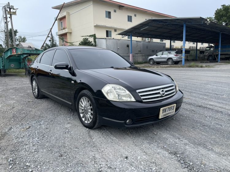 รถ Nissan Teana 2.3 230 JM สี ดำ