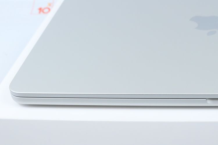 MacBook Air M5 13" 24.1TB  รูปที่ 6