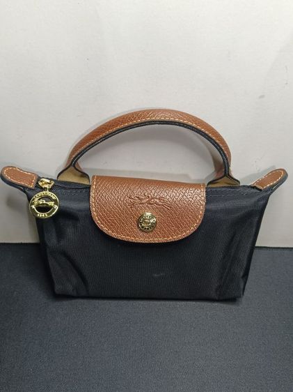 Longchamp อื่นๆ หญิง กระเป๋าถือใบเล็ก Pouch with Handle ผ้ากันน้ำสีดำ อะไหล่ทองเงาวับ