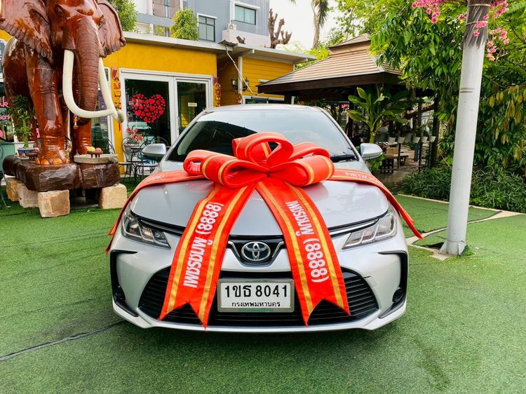 รถ Toyota Altis 1.6 G สี บรอนซ์เงิน