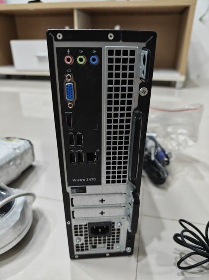 วินโดว์ 4 กิกะไบต์ USB คอมพิวเตอร์ตั้งโต๊ะ(ไม่รวมจอ) Dell Vostro SFF, Core i3