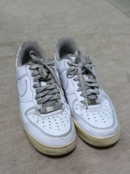 รองเท้าผ้าใบ หนังแท้ UK 8 | EU 42 | US 8.5 ขาว Nike Air Force 1 ของแท้