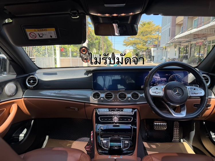 Mercedes-Benz E-Class 2018 E350e Sedan ปลั๊กอินไฮบริด (PHEV) ไม่ติดแก๊ส เกียร์อัตโนมัติ ดำ รูปที่ 4