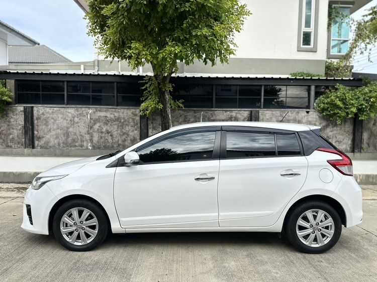 Toyota Yaris 2015 1.2 G Sedan เบนซิน เกียร์อัตโนมัติ ขาว รูปที่ 3