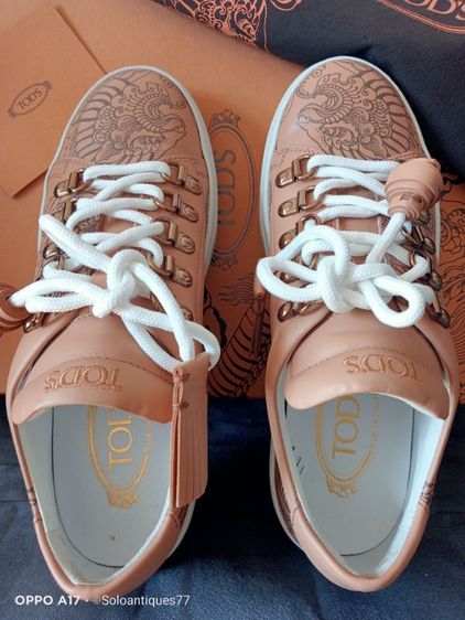 รองเท้าผู้หญิง Tod's x Saira Hunjan "Tattoo" รุ่นลิมิเต็ดเอดิชั่น ขนาด EU35 รูปที่ 2