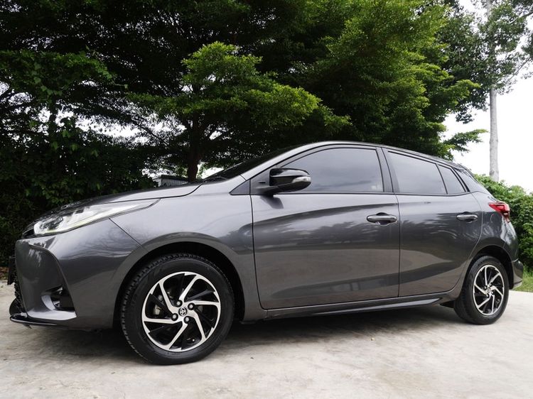 รถ Toyota Yaris 1.2 Sport Premium สี เทา