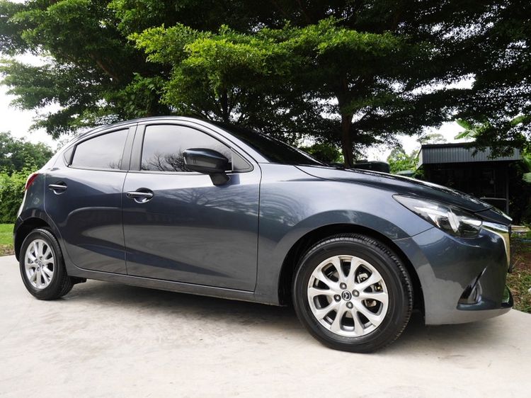 Mazda Mazda 2 2016 1.3 Sports High Connect Sedan เบนซิน ไม่ติดแก๊ส เกียร์อัตโนมัติ เทา รูปที่ 2
