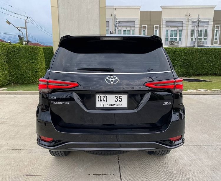 Toyota Fortuner 2023 2.8 Legender Black Top 4WD Utility-car ดีเซล ไม่ติดแก๊ส เกียร์อัตโนมัติ ดำ รูปที่ 3