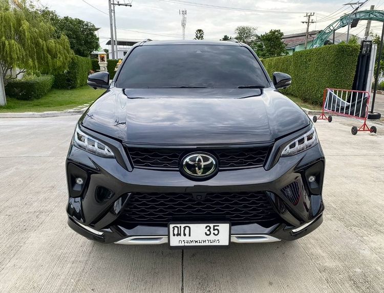 Toyota Fortuner 2023 2.8 Legender Black Top 4WD Utility-car ดีเซล ไม่ติดแก๊ส เกียร์อัตโนมัติ ดำ รูปที่ 2