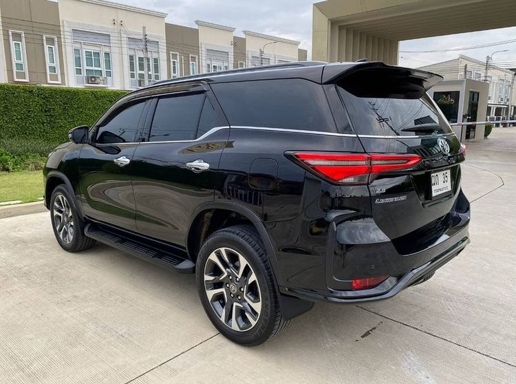 Toyota Fortuner 2023 2.8 Legender Black Top 4WD Utility-car ดีเซล ไม่ติดแก๊ส เกียร์อัตโนมัติ ดำ รูปที่ 4